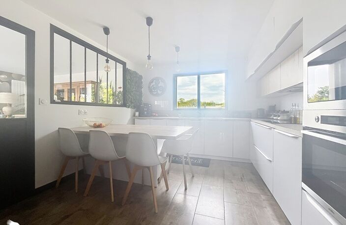 Contemporaine de 7 pièces principales — photo 3