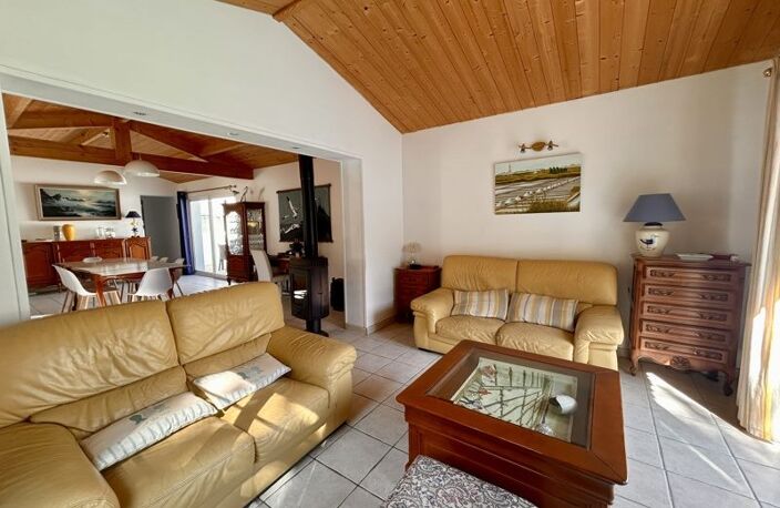 Villa de 6 pièces principales — photo 4