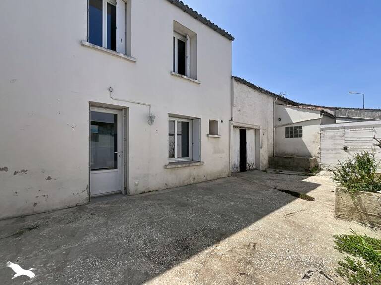 Immeuble  148 m² — photo 1