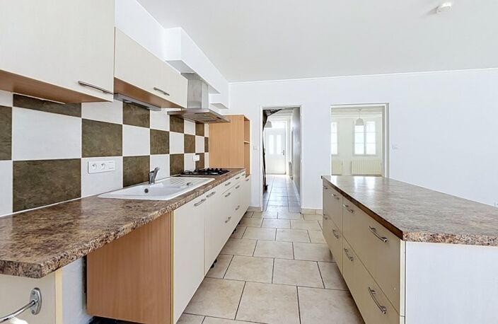 Vente immeuble  148 m² Beurlay (17250) — photo 2