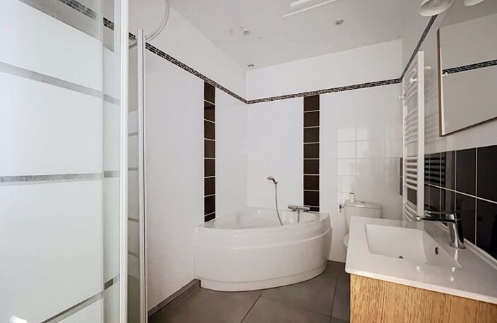 Vente immeuble  148 m² Beurlay (17250) — photo 5