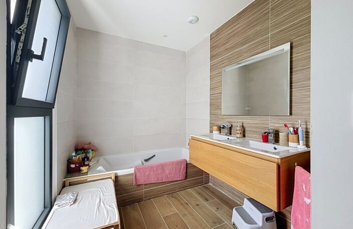 Contemporaine de 5 pièces principales — photo 5