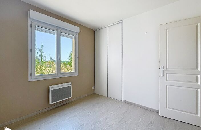 Vente maison 3 pièces 85 m² Montendre (17130) — photo 3