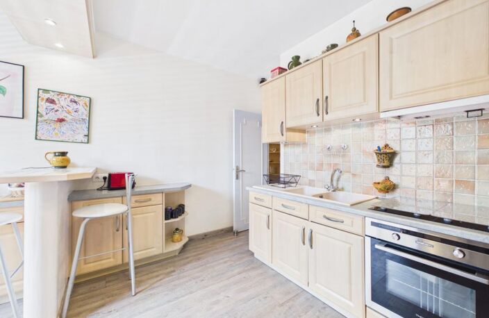 A VENDRE F3 LUMINEUX VUE MER PALAIS GRANDVAL — photo 5