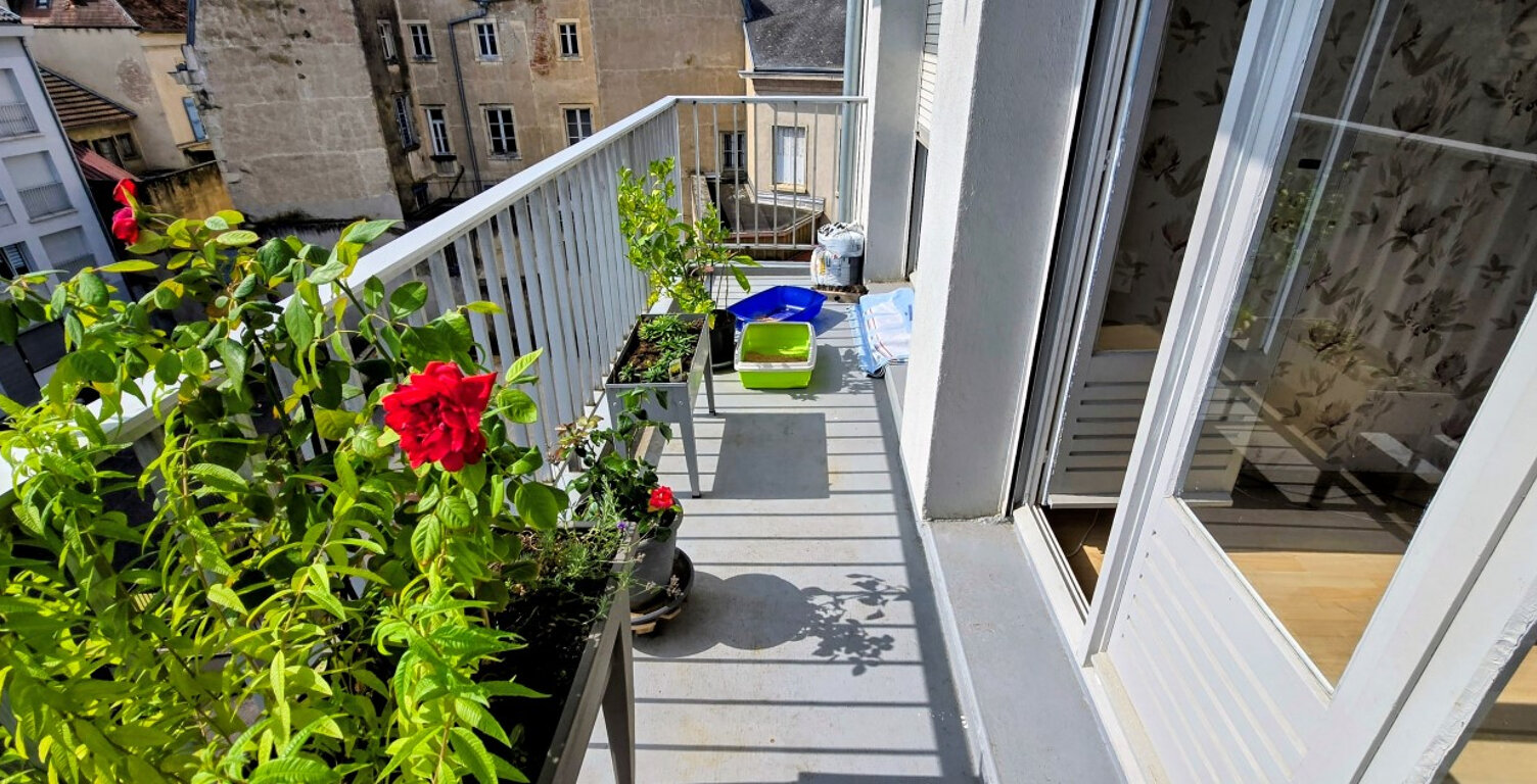 Appartement Gray 3 pièce(s) 86.35 m2 — photo 1