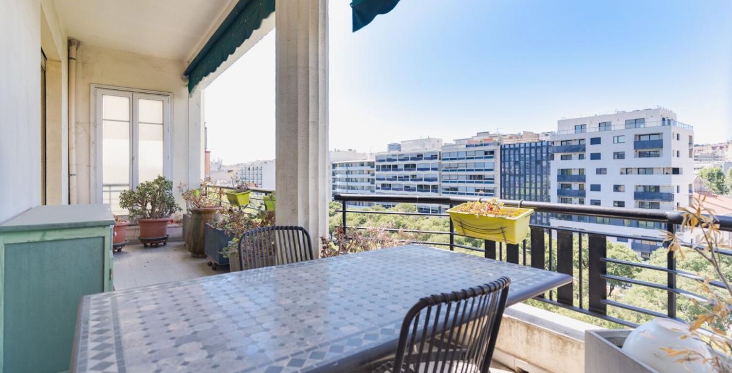 Appartement de 110 m2 avec terrasse, cave, chambre de bonne et garage — photo 1