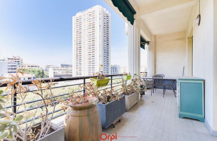 Appartement de 110 m2 avec terrasse, cave, chambre de bonne et garage — photo 2