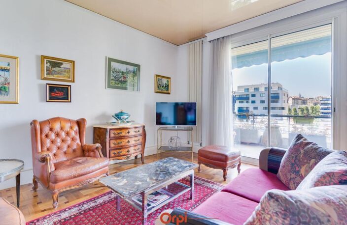Appartement de 110 m2 avec terrasse, cave, chambre de bonne et garage — photo 5
