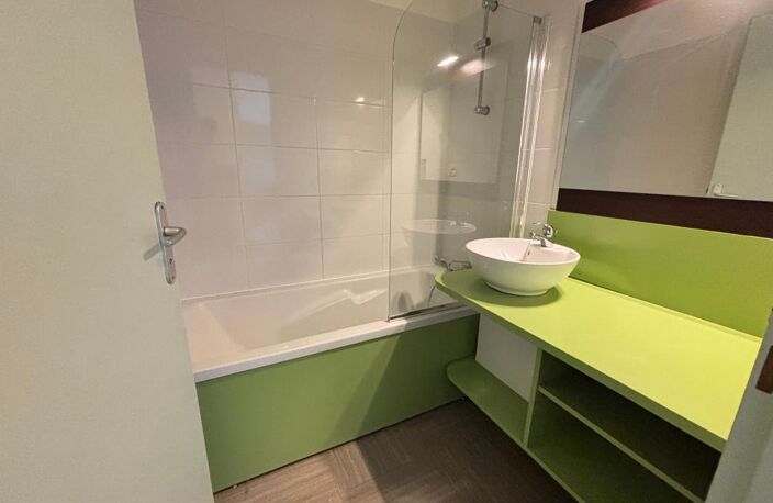 Appartement À Vendre dernier étage avec emplacement parking — photo 4