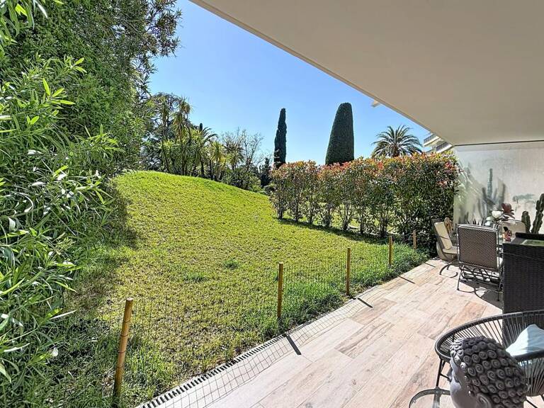 AU CALME DANS LA VERDURE — photo 1