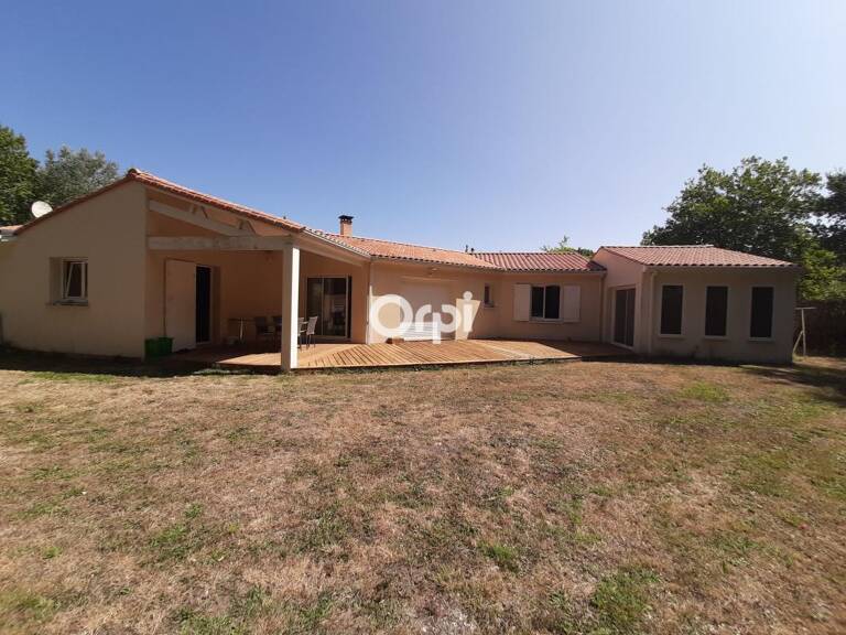 Breuillet – Maison familiale de 172 m² avec suite parentale, garage et beaux volumes — photo 1