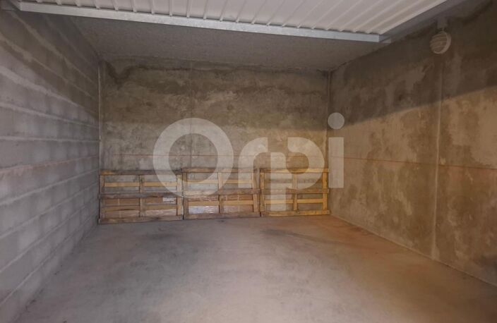 SAUJON - GARAGE — photo 3