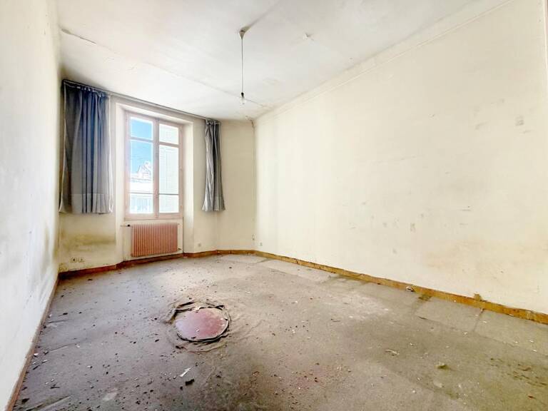  ️ Baisse du prix!!! Cannes Carré d'or — 2 pièces 47 m², dernier étage, potentiel — photo 1