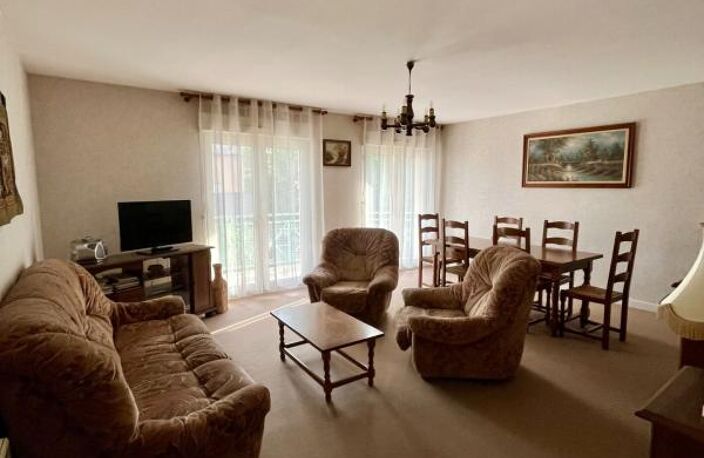Appartement T4 sur MONTREAL LA CLUSE — photo 2