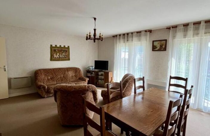 Appartement T4 sur MONTREAL LA CLUSE — photo 3