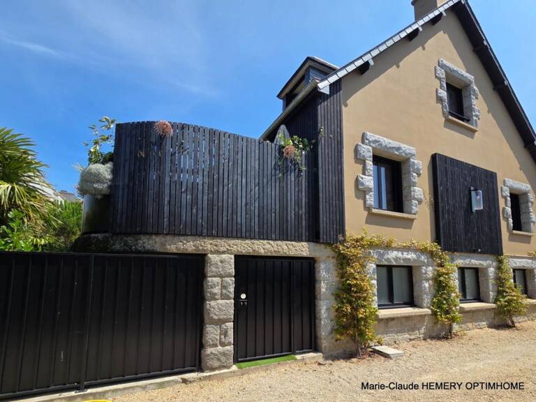 Dinard, Thalassothérapie, belle Villa BBC de 202m² sur parcelle de 400 m² clôturée et paysagée. Rénovation récente de qualité — photo 1