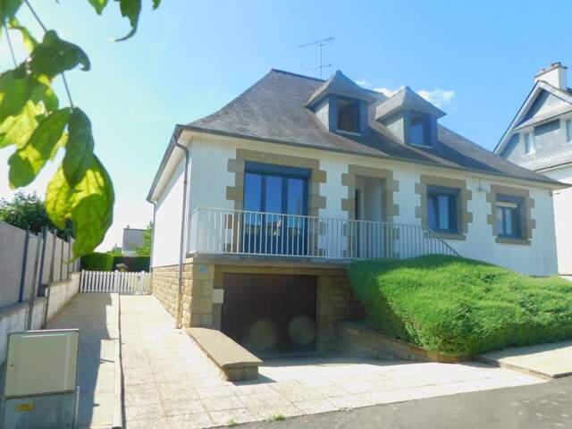 Maison à vendre 7 pièces FOUGERES (35) — photo du bien