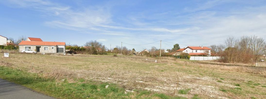 Terrain à bâtir de 630 m² à PESSAT-VILLENEUVE (63)