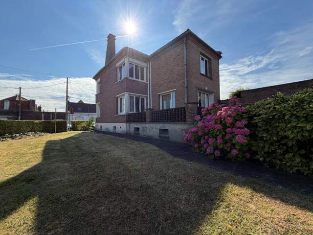 MAISON EN BRIQUES A RENOVER,120M², GRAND SOUS/SOL — photo du bien