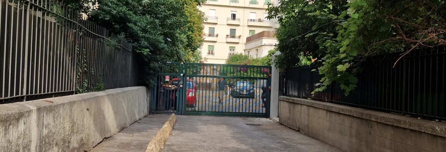 Garage   m² à louer à Nice (06000)