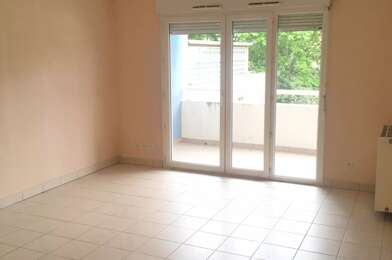Appartement 3 pièces 822 €