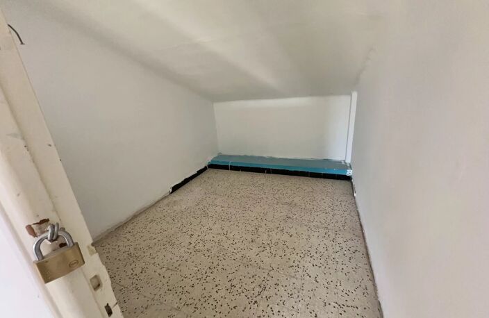 Appartement F3, 4 ieme et dernier étage, a rénover — photo 4