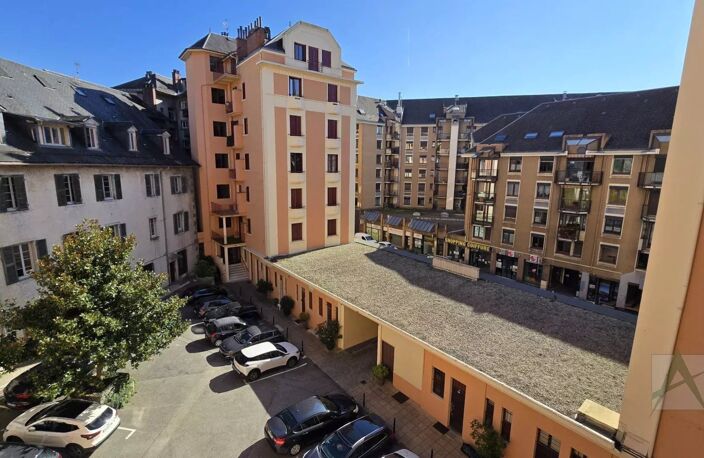 Chambery - T6 Bis Hyper-centre Avec Ascenseur — photo 4