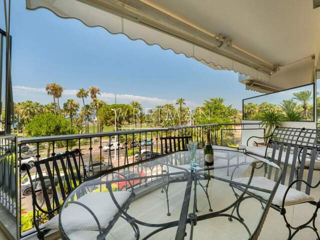 Exceptionnel appartement 5 pièces sur la Croisette avec terrasse — photo du bien