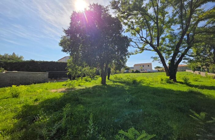 Terrain constructible 925m² — photo 3
