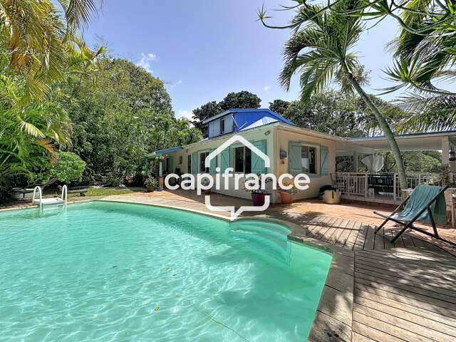 Magnifique villa à vendre 6 pièces, avec piscine dans un secteur très recherché à LE GOSIER (971) — photo du bien