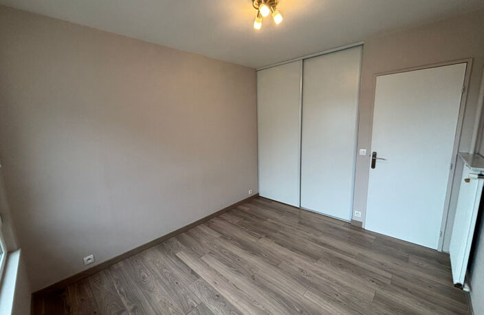 Appartement à louer 3 pièces REIMS (51) — photo 4