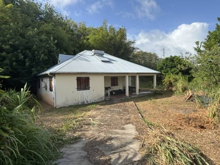 Maison à vendre 4 pièces LE ROBERT (972), petite vue mer !!! — photo 1