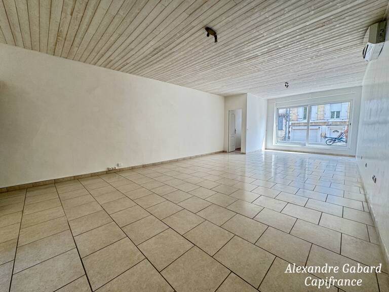 Maison en pierres - 3 chambres -  vaste jardin et grand garage — photo 1