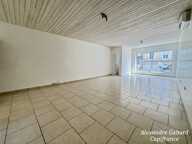 Maison en pierres - 3 chambres -  vaste jardin et grand garage — photo 3