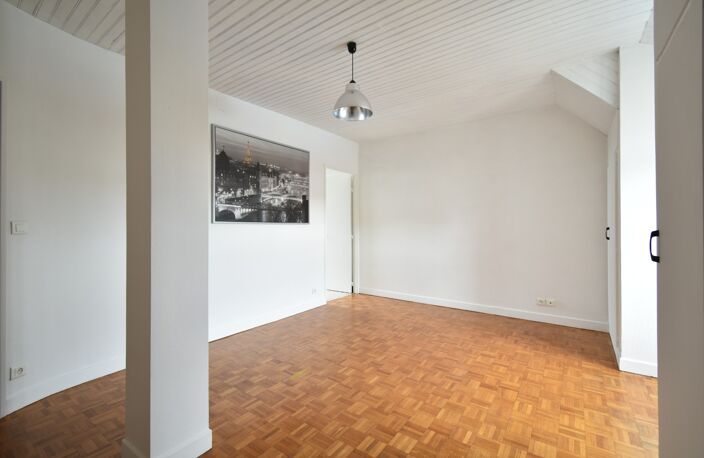 Appartement à louer 1 pièce - 27m² - quartier mairie centre ville de Reims — photo 3
