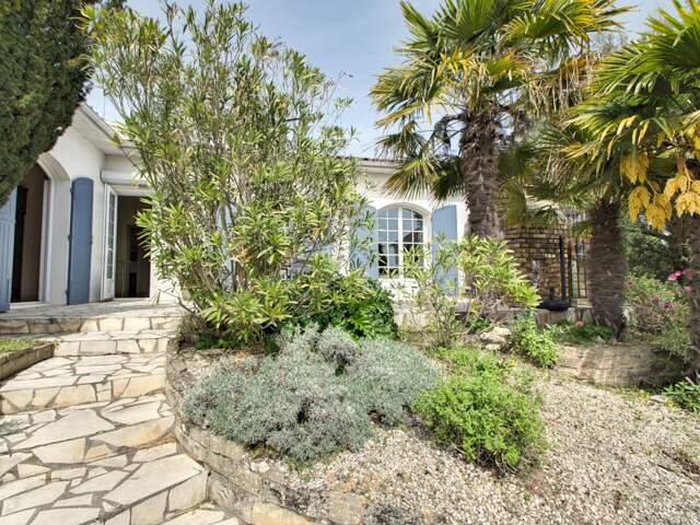 Maison à vendre 6 pièces LA ROCHELLE (17) — photo du bien