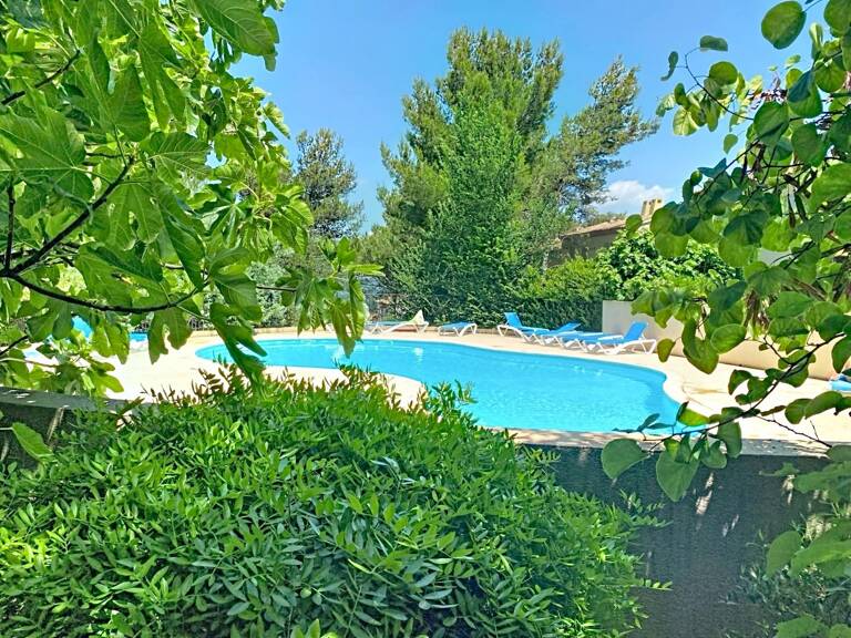 Appartement 40m2 rénové et climatisé, en rez de jardin, une chambre et sa salle de douche, sa terrasse couverte , piscine résidentielle intimiste — photo 1