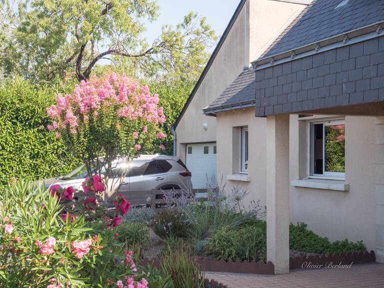 Saumur Château – Maison contemporaine 220 m² – Jardin 997 m² – Coup de cœur familial — photo 1