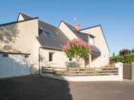 Saumur Château – Maison contemporaine 220 m² – Jardin 997 m² – Coup de cœur familial — photo 2