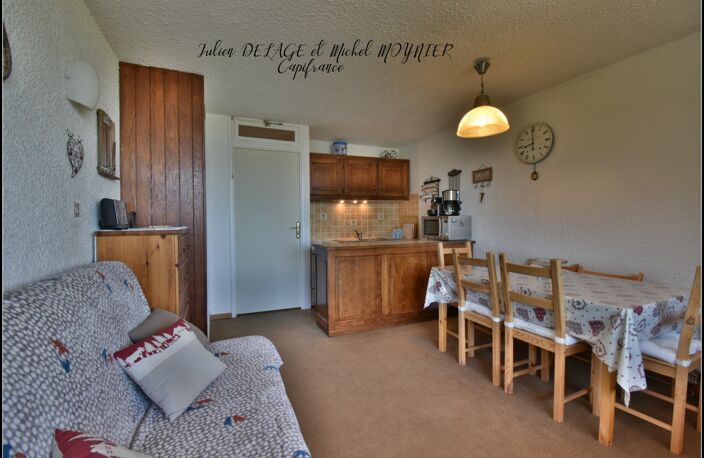 Pra Loup – Appartement plein sud avec vue panoramique, balcon, cave et casier à skis — photo 2