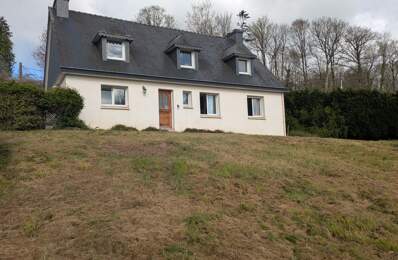 Kernascleden propriété composée d'une maison à usage d'habitation de 6 pièces 178 m² envion un hangar de 161m² envion, une ancienne lapinière de 700m² envion le tout sur une parcelle de 3.2 Hectares — photo du bien