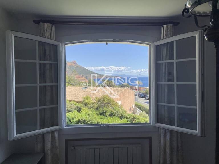 VILLA BORD DE MER — photo 1