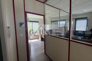 Bureau  1360000 €
