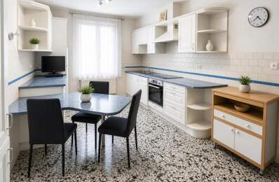 Maison de 5 pièces de 145 m² à Saint-Laurent-de-Cerdans — photo du bien