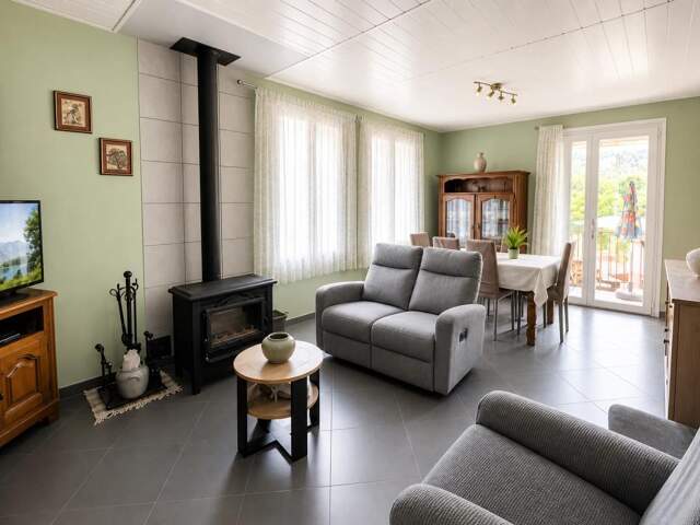 Maison de 5 pièces de 145 m² à Saint-Laurent-de-Cerdans — photo du bien