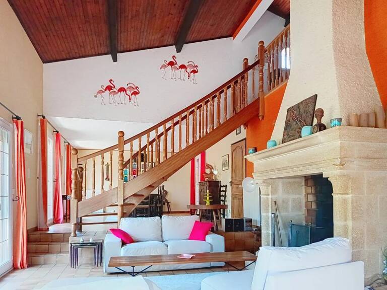 Grande maison familiale avec piscine et dépendance — photo 1