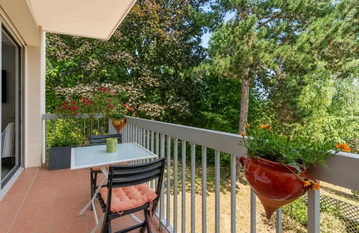 Appartement de 4 pièces de 79 m² à Garches — photo 2