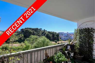 Appartement 4 pièces 220000 €