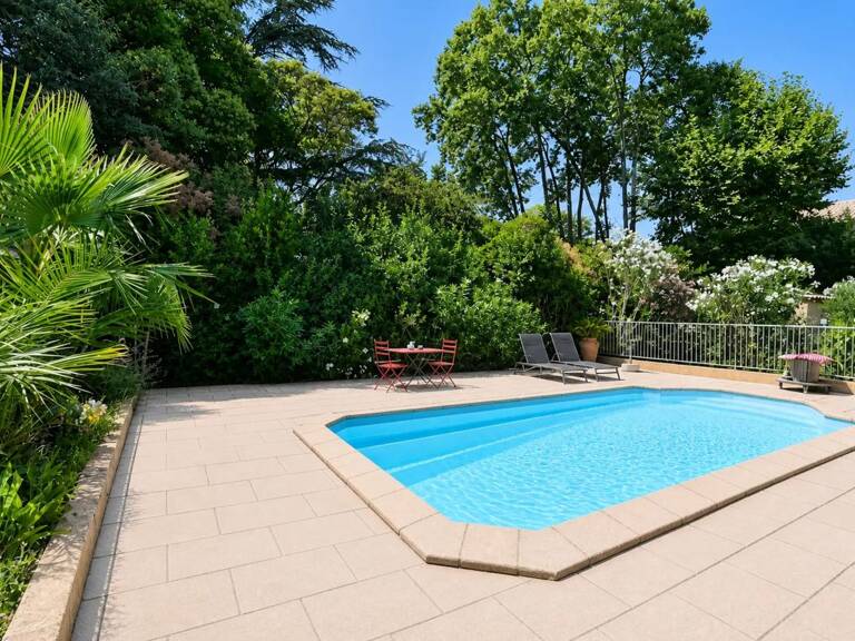 Maison de 5 pièces de 162 m² à Avignon — photo 1