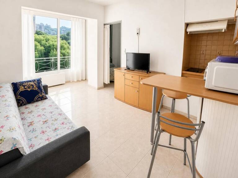 Ajaccio, secteur sanguinaires, studio proche plage et commerces — photo 1